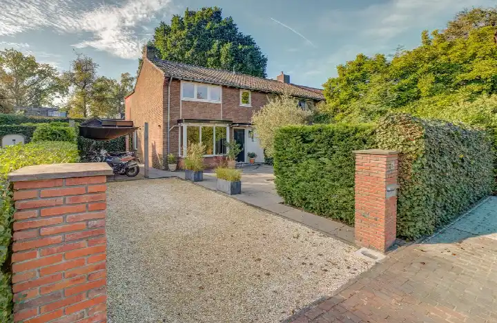 Hoekwoning te koop: Frans Langeveldlaan 16, Zevenend Laren (Nh)