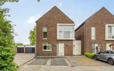 Hoekwoning te koop: Fransche Brug 6, Tuinbouwgebied Roelofarendsveen