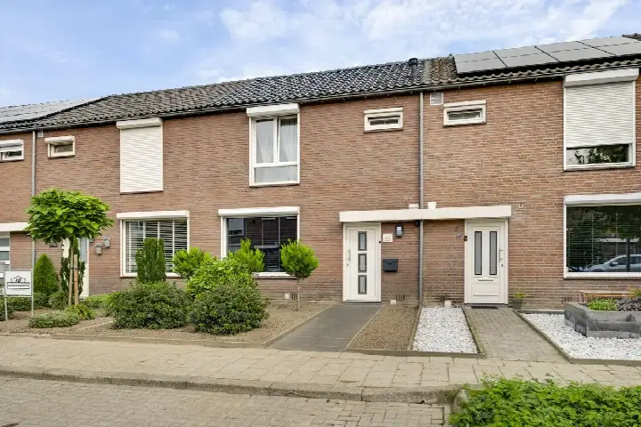 Tussenwoning te koop: Frederik Hendrikstraat 55, Moesel Weert