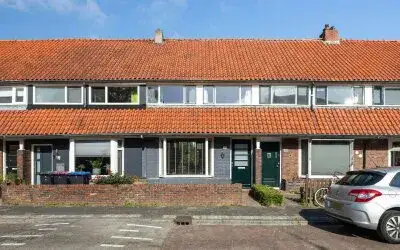 Tussenwoning te koop: Frederik Ruyschstraat 13, Zamenhofpark Leeuwarden