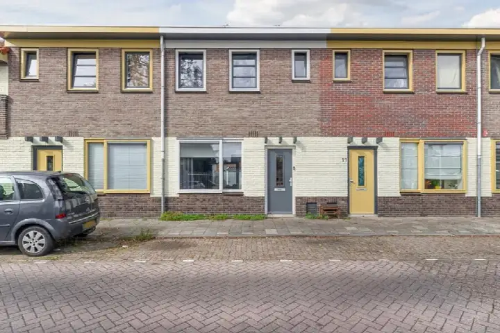 Tussenwoning te koop: Frederik van Eedenstraat 19, Schrijversbuurt Tilburg