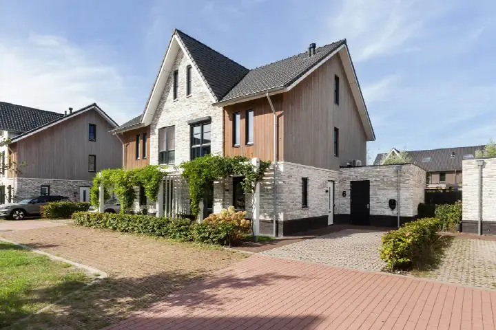 Twee-onder-één-kap te koop: Frederika Meyboomhof 6, Amstelwijck Park Dordrecht