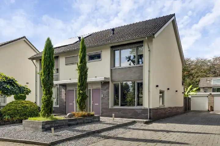 Semi-detached for sale: Freesialaan 16, Langakkers Leende
