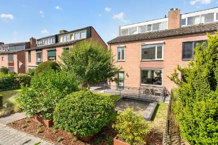 Tussenwoning te koop: Fresiapad 4, Oud-Dommelen & Lage Heide Valkenswaard