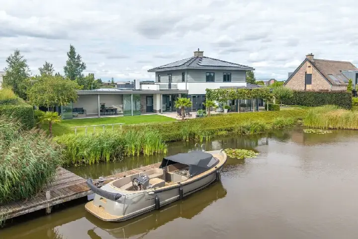 Vrijstaande woning te koop: Freya 11, Verspreide huizen Finsterwolde Blauwestad