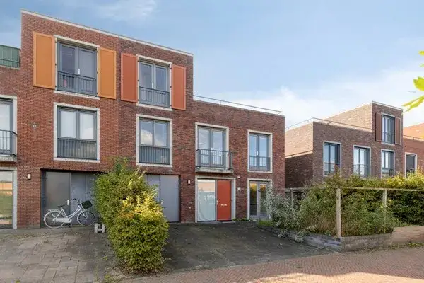 Corner house for sale: Friendshipring 26, De Venen / Craeyenburch Nootdorp