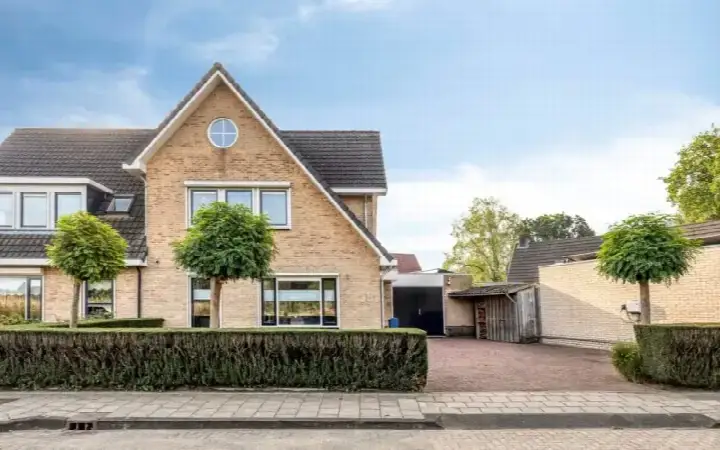 Hoekwoning te koop: Friesesteeg 2, Achterberg Rhenen