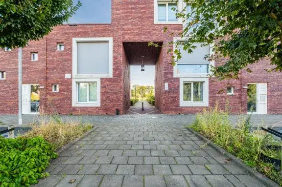 Tussenwoning te huur: Friesestraatweg 205-42, Reitdiepswaard Groningen