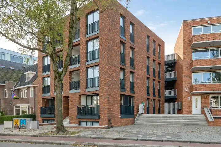 Studio for sale: Friesestraatweg 22-29, Kostverloren Groningen