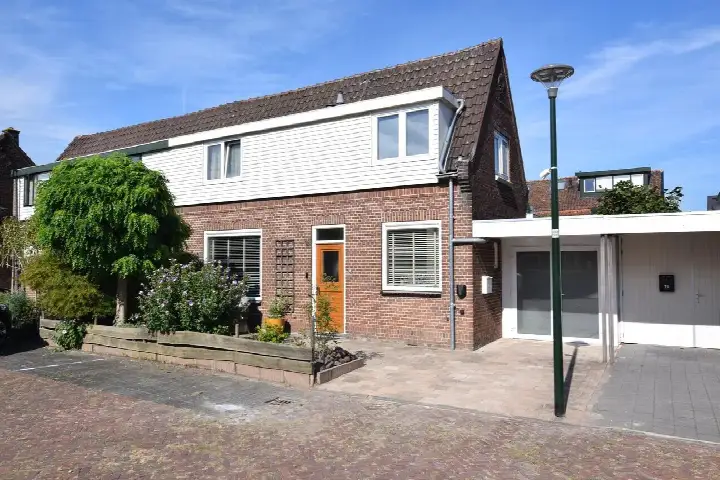 Tussenwoning te koop: Friezenstraat 18, Friezenbuurt Maarssen