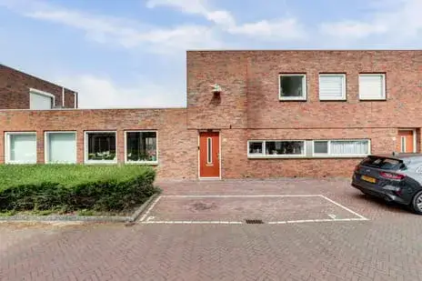 Terraced house for sale: Frits Diepenlaan 68, Singels 'S-Gravenhage