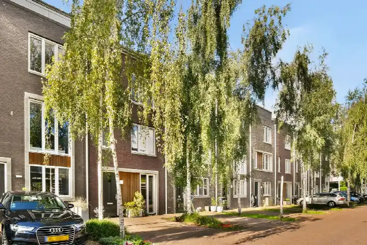 Tussenwoning te koop: Fritz Dietrich Kahlenbergstraat 5A, Theo van Goghparkbuurt Amsterdam