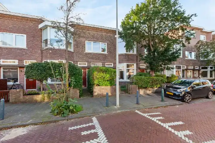 Apartment for sale: Fuchsiastraat 46, Bloemenbuurt-West 'S-Gravenhage