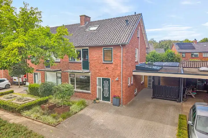Tussenwoning te koop: G J Piksenstraat 50, Noetsele I Nijverdal