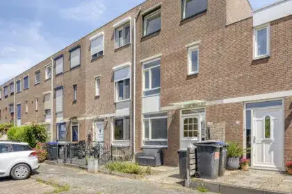 Tussenwoning te koop: G. Molstraat 18, Westerwatering Noord Zaandam