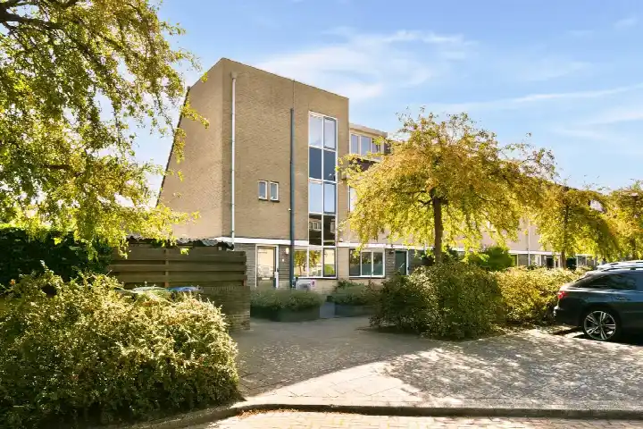 Hoekwoning te koop: Gaasterland 1, Landschappenbuurt Amstelveen