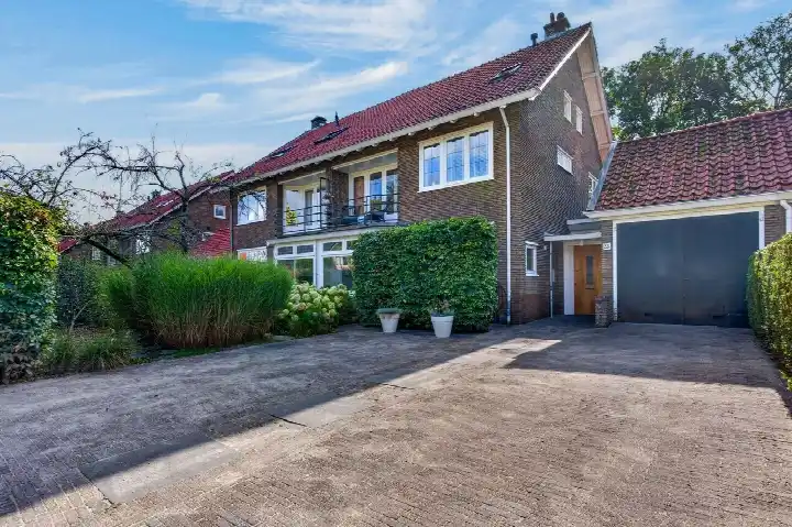 Terraced house for sale: Gabriëlstraat 23, Sterrenberg Arnhem