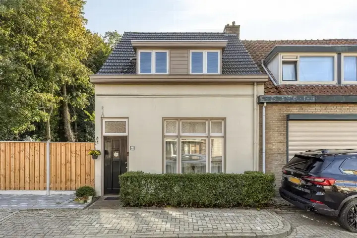 Corner house for sale: Galgenbaan 16, Het Glacis Bergen Op Zoom