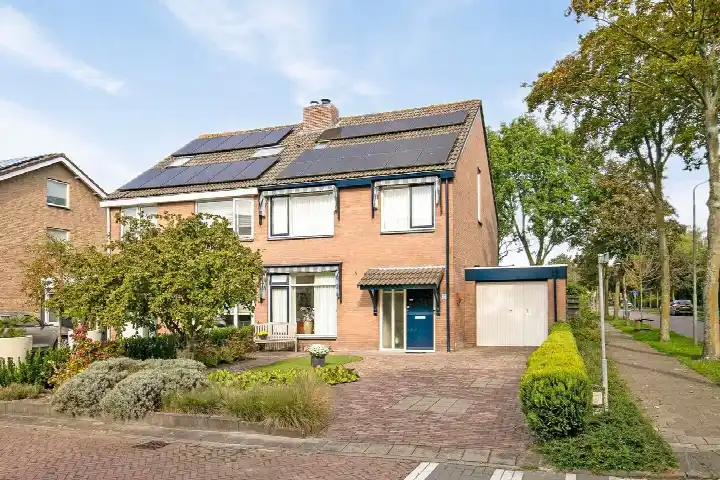 Semi-detached for sale: Ganzenhof 1, Hoogerheide Made
