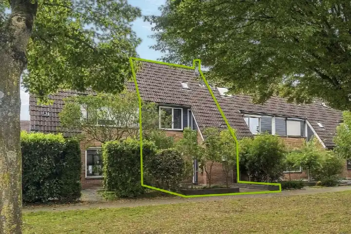 Terraced house for sale: Ganzewei 11, de Zuiling Elst