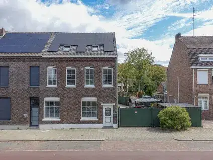 Twee-onder-één-kap te huur: Ganzeweide 140, Heerlerheide Kom Heerlen