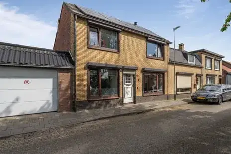Tussenwoning te koop: Gastelsedijk West 40, Stampersgat Stampersgat