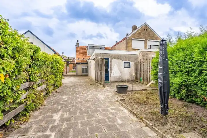 Twee-onder-één-kap te koop: Gasthuislaan 9, Winschoten-Centrum Winschoten