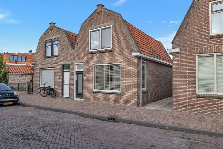 Semi-detached for sale: Gedempt Achterom 49, Medemblik Oude Stad Medemblik