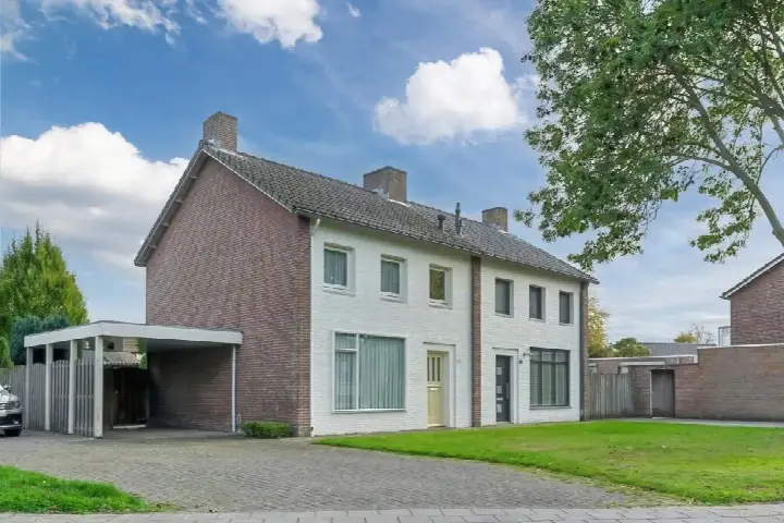 Twee-onder-één-kap te koop: Geerhof 13, Eersel-kom en Lindeakkers Eersel