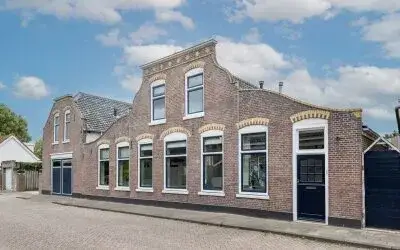 Vrijstaande woning te koop: Geldersedijk 30, Dirksland centrum Dirksland