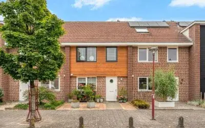 Terraced house for sale: Gele lis 12, Puttershoek Woonkern Puttershoek