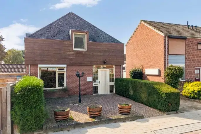 Corner house for sale: Gelrestraat 3, Kessel-centrum Kessel