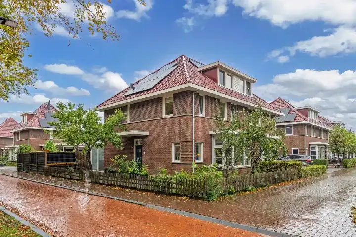 Corner house for sale: Generaal 1, Skoatterwald Heerenveen