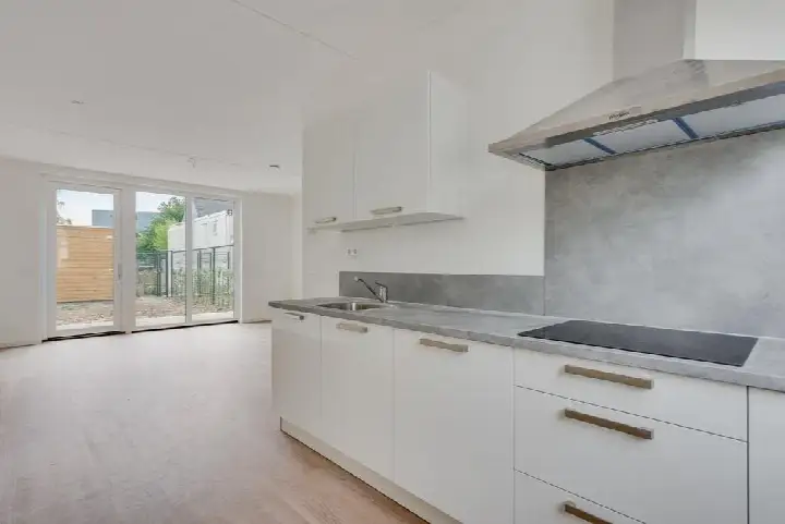 Tussenwoning te huur: Generaal Eisenhowerstraat 13, Wyckerpoort Maastricht