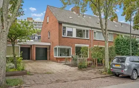Tussenwoning te koop: George Washingtonlaan 17, Presidentenbuurt Rijswijk