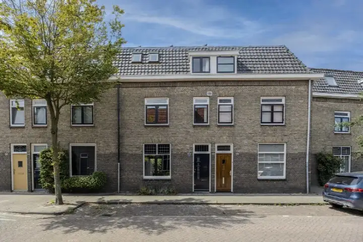 Tussenwoning te koop: Gerard De Bondtstraat 41, Tivoli Tilburg