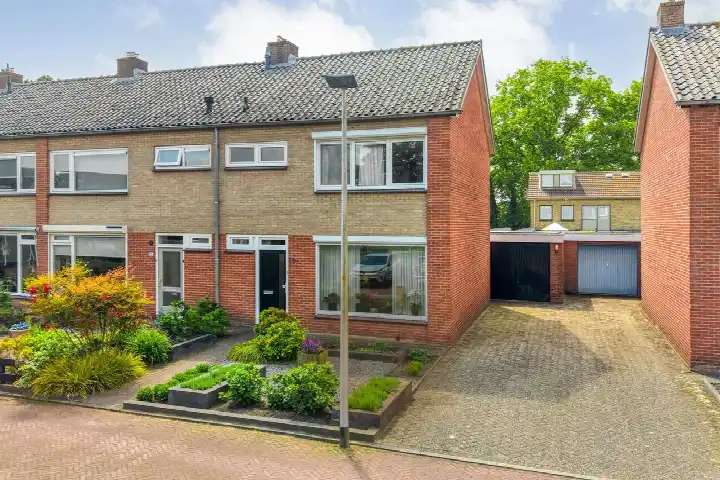 Corner house for sale: Gerard Kockstraat 10, Geesteren zuid Geesteren (Ov)
