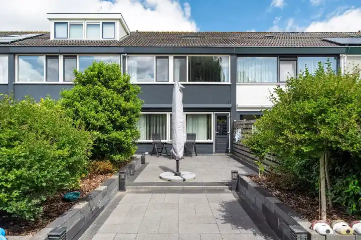Terraced house for sale: Gerben Colmjonwei 189, Westeinde Leeuwarden