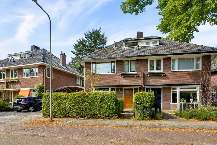 Twee-onder-één-kap te koop: Gerolaan 44, Lyceumkwartier Zeist