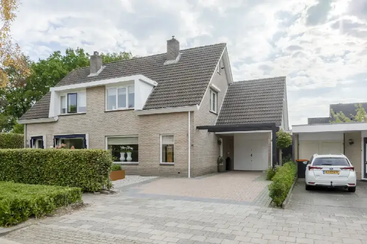 Twee-onder-één-kap te koop: Gersteland 14, Norschoten Barneveld