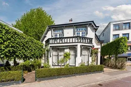 Twee-onder-één-kap te koop: Geversstraat 69, Oranje Nassau Oegstgeest
