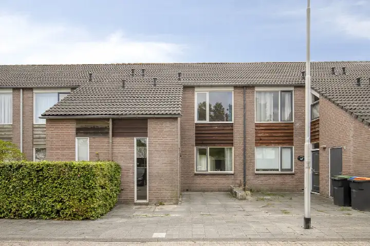 Terraced house for sale: Giekerkstraat 60, Huibeven West Tilburg