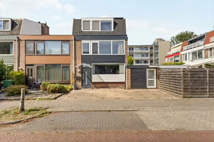 Tussenwoning te koop: Gijsbrecht van Amstellaan 71, Randwijck West Amstelveen