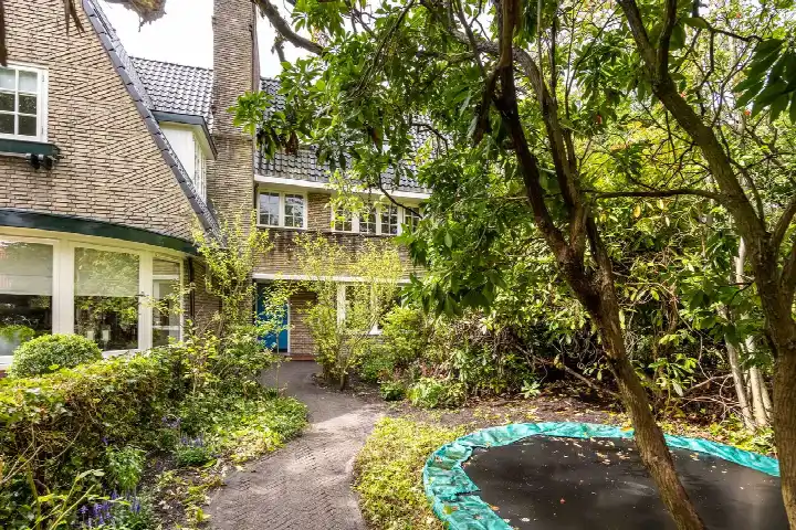 Terraced house for sale: Gijsbrecht van Amstelstraat 337, Staatsliedenkwartier Hilversum