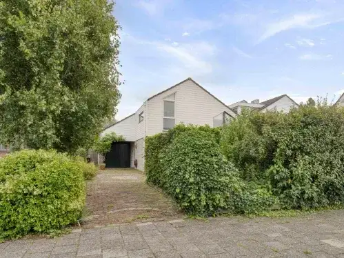 Twee-onder-één-kap te koop: Gijsbrecht van Nijenrodestraat 130, Breukelen Noord Breukelen