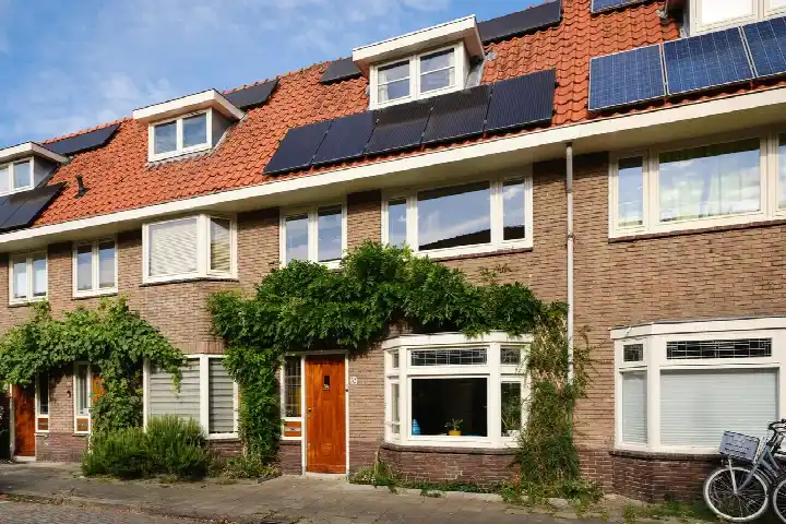 Tussenwoning te koop: Gijsbrecht van Walenborchstraat 52, Staatsliedenbuurt Utrecht