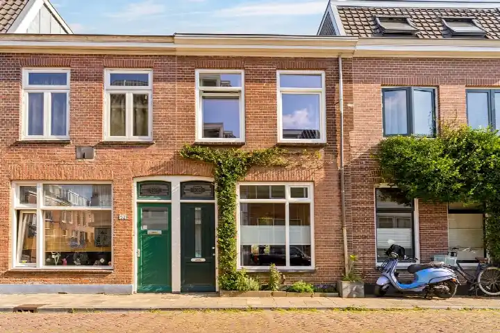 Terraced house for sale: Gildstraat 54, Wittevrouwen Utrecht