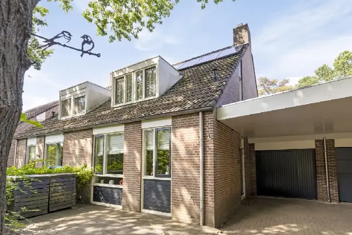 Tussenwoning te koop: Glanzerhof 43, Rijpelberg-West Helmond