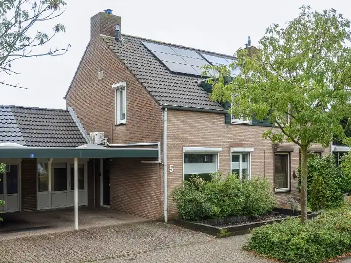 Terraced house for sale: Glazuurstraat 5, Offenbeek Reuver