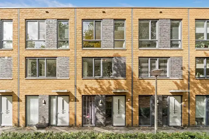 Tussenwoning te koop: Glenn Millerstraat 20, Juniusbuurt Delft